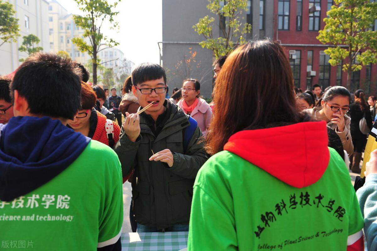 最新一扫光加盟受害,最新一扫光加盟受害,科技之光下的新体验