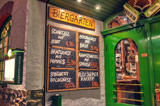 direct最新版,Direct最新版,小巷中的隐藏宝藏,一家特色小店的独特魅力