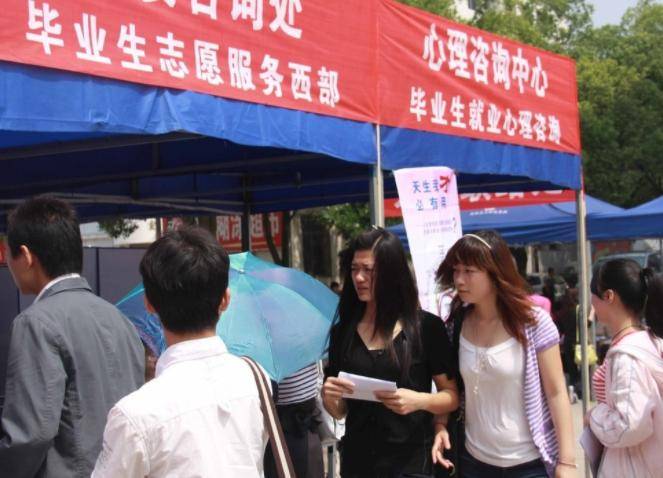 小巷深处的独特机遇,滦县招聘网最新招聘信息与巷弄间特色小店探索