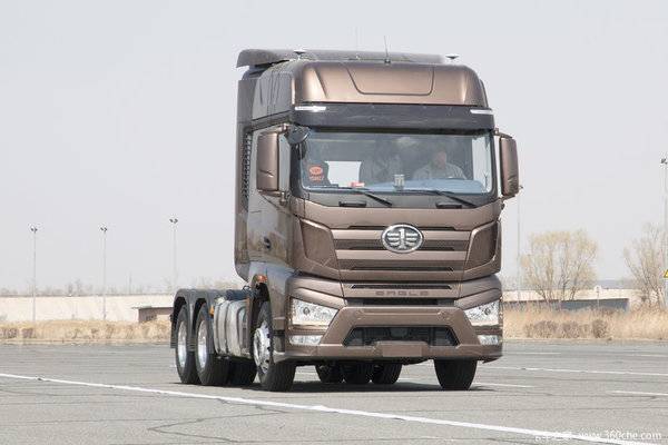 解放J7最新款600马力性能解析与驾驶体验分享