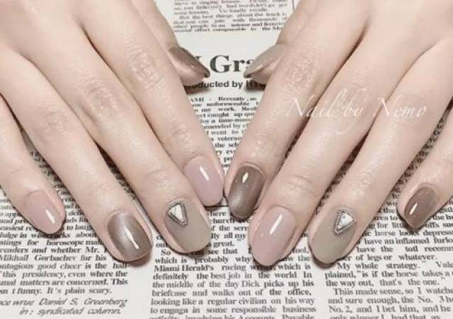 最新美甲图片2017,展现变化之美,自信之光点亮指尖艺术之旅