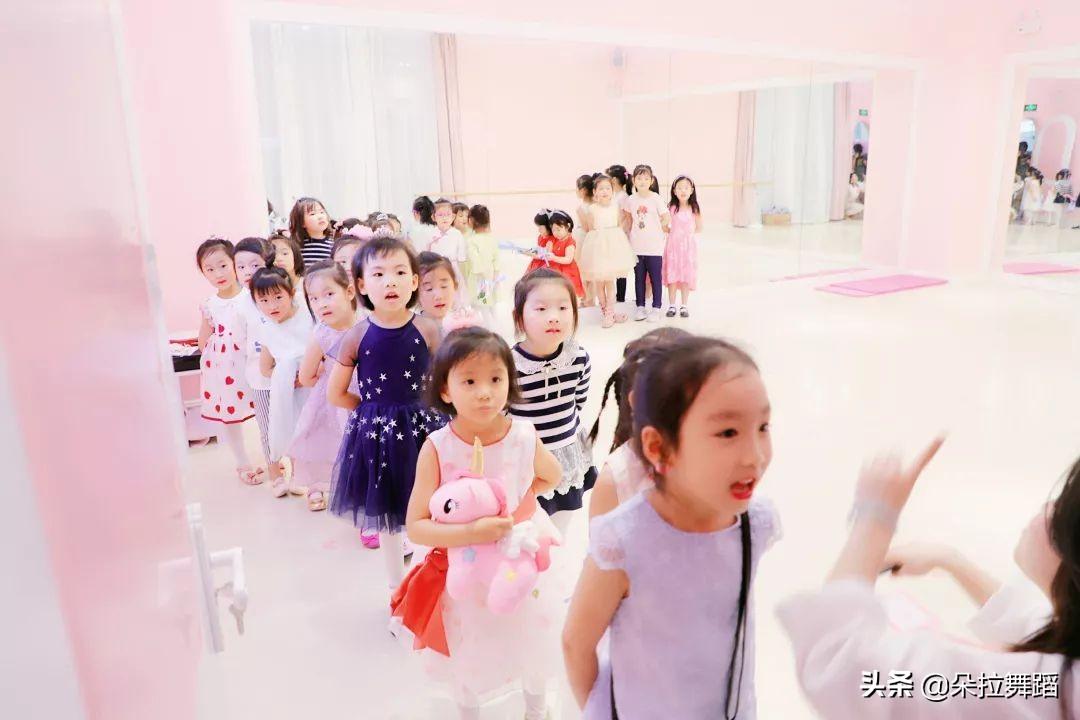 最新朵拉,学习路上的自信闪耀,变化成就精彩人生