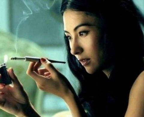 揭秘吸烟女明星,背景、事件与影响全解析