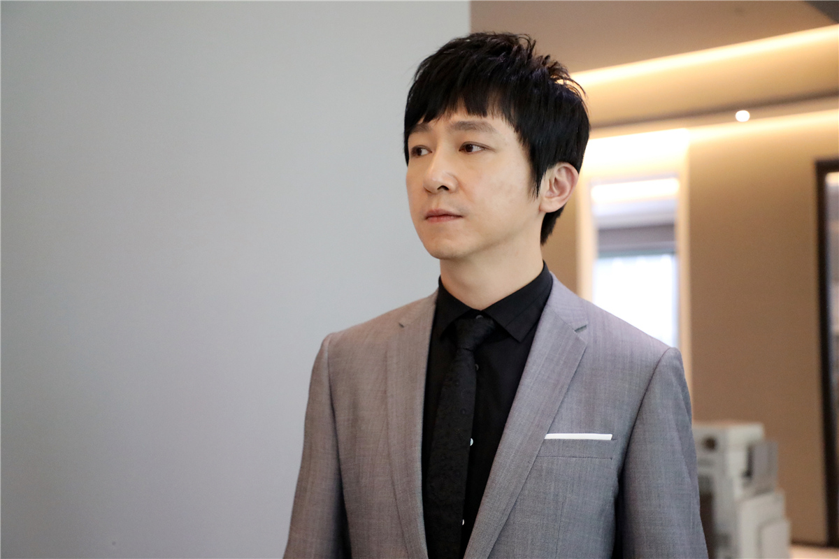 陆斌,演艺之路的闪耀之星